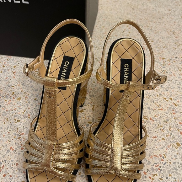 Chanel 2022 Metallic Gold Black Quilted Wedges - Picture 8 of 8